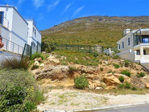 349 m² Land available in Simons Town
