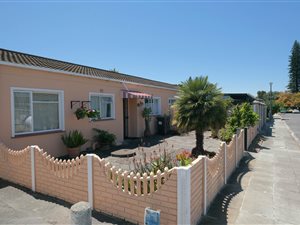 3 Bed House in Groenvallei
