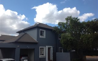 2 Bedroom Duplex in Kosmosdal