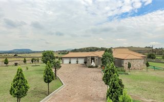 5 Bedroom House in Blue Saddle Ranches