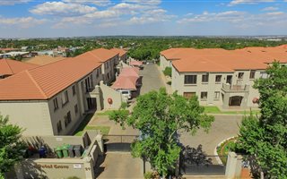 2 Bedroom Townhouse in Meyersdal