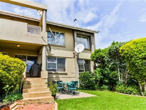 2 Bed Apartment in Marais Steyn Park