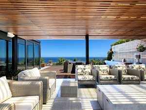 3 Bed Apartment in Bantry Bay