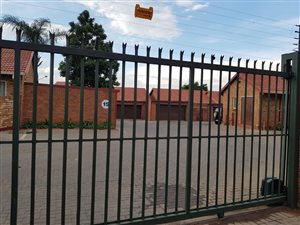 3 Bed Townhouse in Eldoraigne