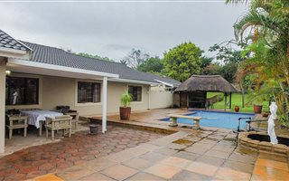3 Bedroom House in Manors