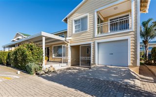 3 Bedroom Townhouse in Hartenbos