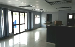 1500 m² Commercial space in Evander