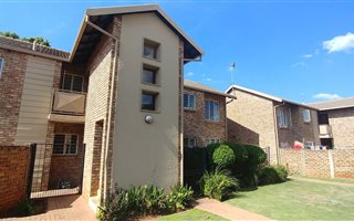 2 Bedroom Apartment in Doornpoort and surrounds