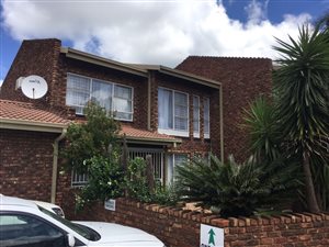 3 Bed Townhouse in Flora Gardens