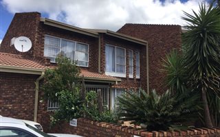 3 Bedroom Townhouse in Flora Gardens