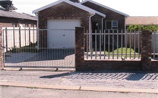 3 Bedroom House in Salisbury Park