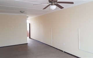 2 Bedroom Flat in Casseldale