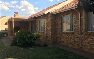 3 Bedroom House in Thatchfield