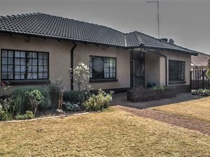 4 Bed House in Hurlyvale