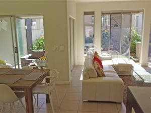 2 Bed Townhouse in Bryanston