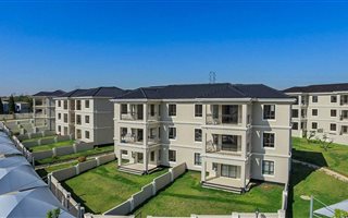 2 Bedroom Apartment in Summerset