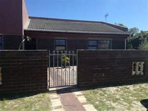 4 Bedroom House in Blue Downs