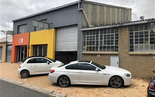 1400 m² Industrial space in Paarden Eiland