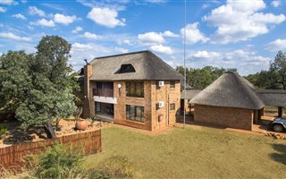 4 Bedroom House in Zebula Golf Estate