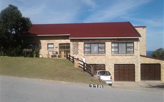 6 Bedroom House in Blue Horizon Bay