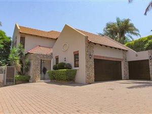 4 Bed House in Waterkloof Ridge
