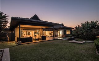 5 Bedroom House in Sheffield Beach