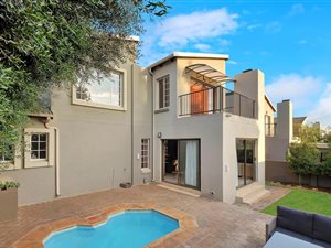 3 Bed Townhouse in Eagle Canyon Golf Estate
