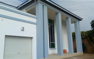 4 Bedroom House in Ninapark