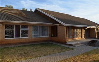 5 Bedroom House in Helicon Heights