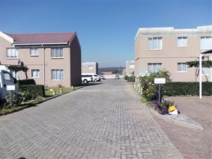 3 Bed Townhouse in Bramley View