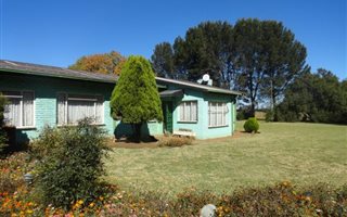 214 m² Farm in Rosashof