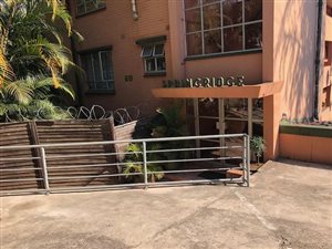 1 Bed Apartment in Springfield Park
