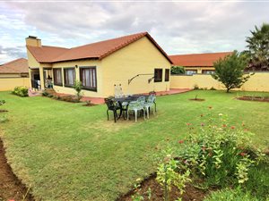3 Bed House in Thatchfield