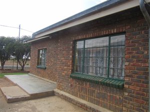 2 Bed House in Vryburg