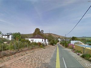 1062 m² Land available in De Rust