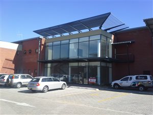 811 m² Industrial space in North Riding AH