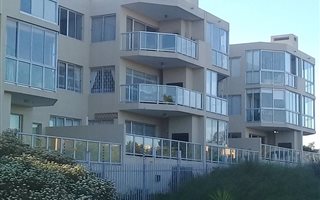 2 Bedroom Apartment in Melkbosstrand