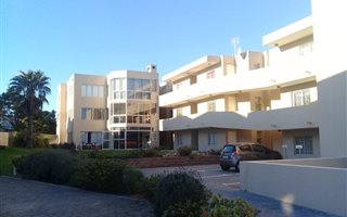 2 Bedroom Apartment in Melkbosstrand