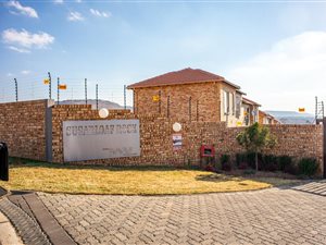 3 Bed Townhouse in Wilgeheuwel