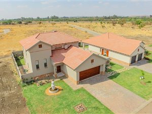 3 Bed Townhouse in Kroondal