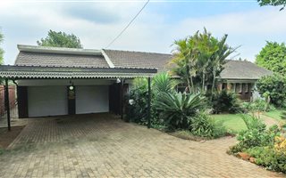 3 Bedroom House in Hayfields