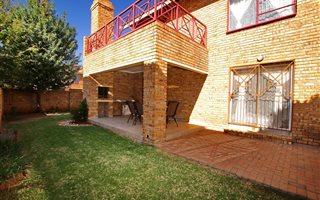 4 Bedroom Townhouse in Ruimsig