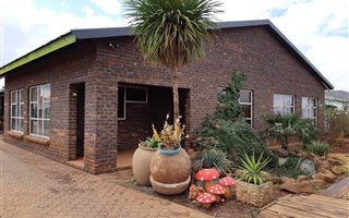 4 Bedroom House in Rothdene