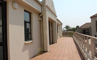340 m² Office Space in Lonehill