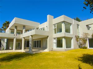 5 Bed House in Dainfern Golf Estate