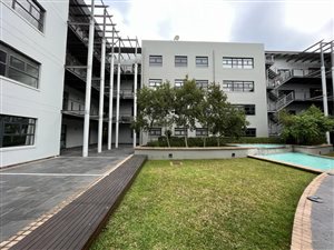 129 m² Commercial space in Riverhorse Valley