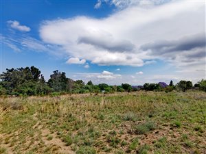8844 m² Land available in President Park