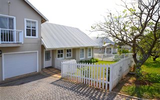 4 Bedroom House in Caledon Estates