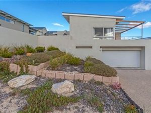 3 Bed House in Somerset West Central