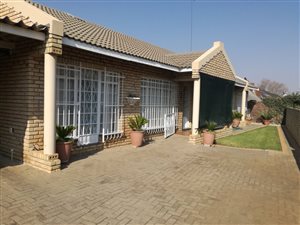 3 Bed Apartment in Flamwood